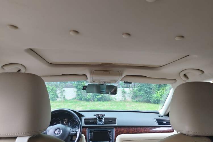Used Volkswagen Passat 2011 2.0 TSI DSG Premium Edition Headliner