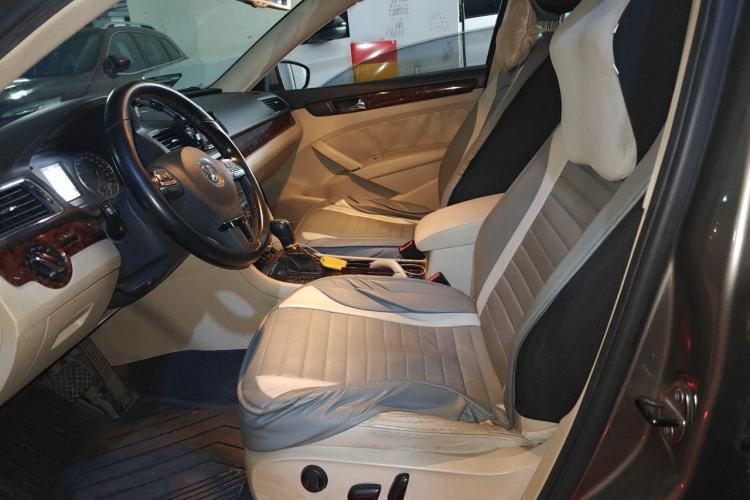 Used Volkswagen Passat 2011 2.0 TSI DSG Premium Edition Left Front Seat