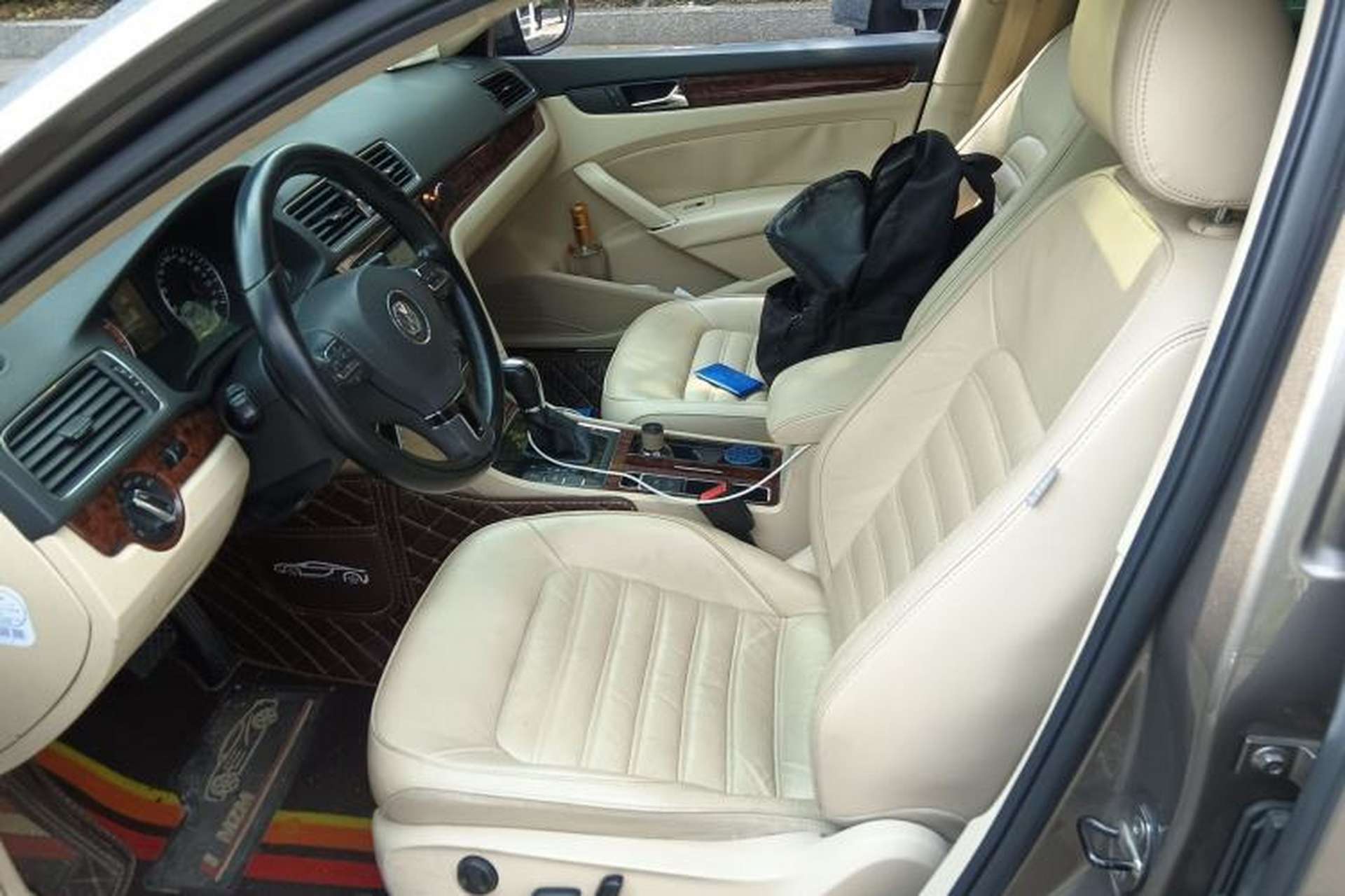 Used Volkswagen Passat 2011 2.0 TSI DSG Premium Edition Left Front Seat