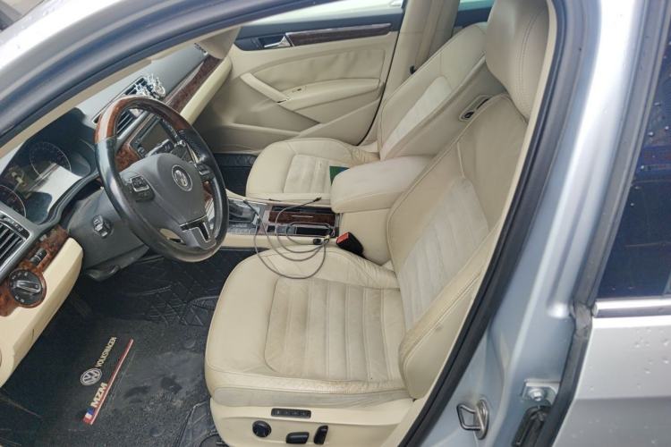 Used Volkswagen Passat 2011 1.8 TSI DSG Ultimate Edition Left Front Seat