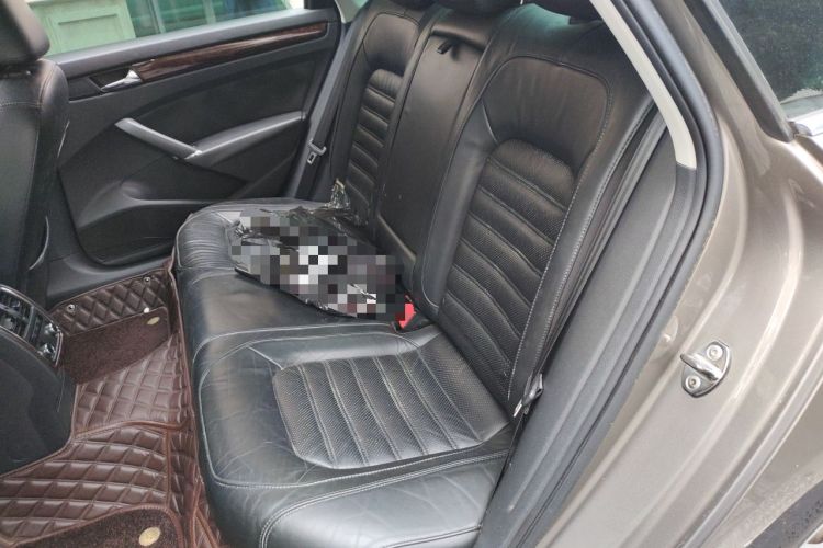 Used Volkswagen Passat 2011 1.8 TSI DSG Ultimate Edition Left Rear Seat