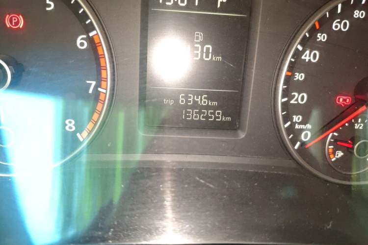 Used Volkswagen Passat 2011 1.8TSI Automatic Prestige Edition Odometer Close Up