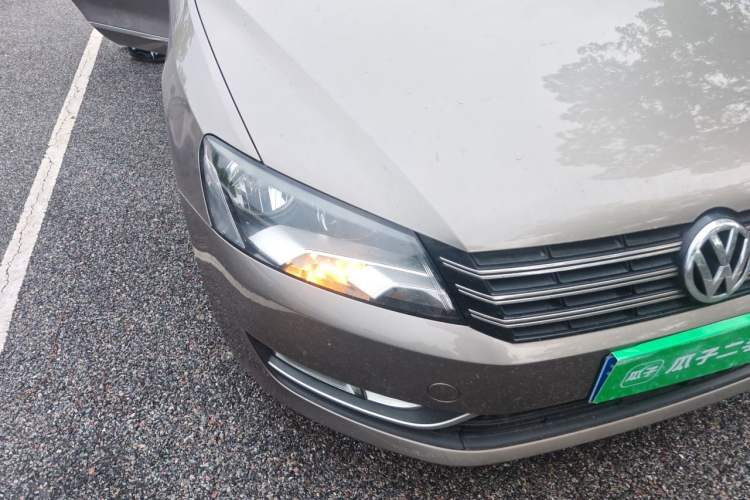 Used Volkswagen Passat 2011 1.8 TSI DSG Prestige Edition Right Front Headlight
