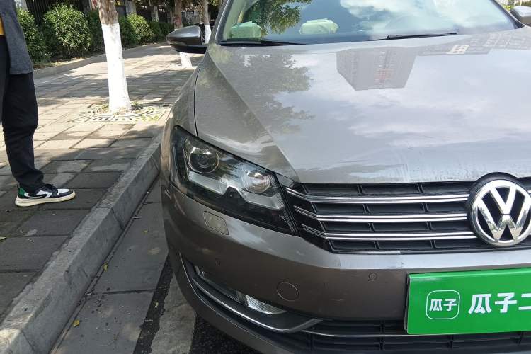 Used Volkswagen Passat 2011 2.0 TSI DSG Premium Edition Right Front Headlight