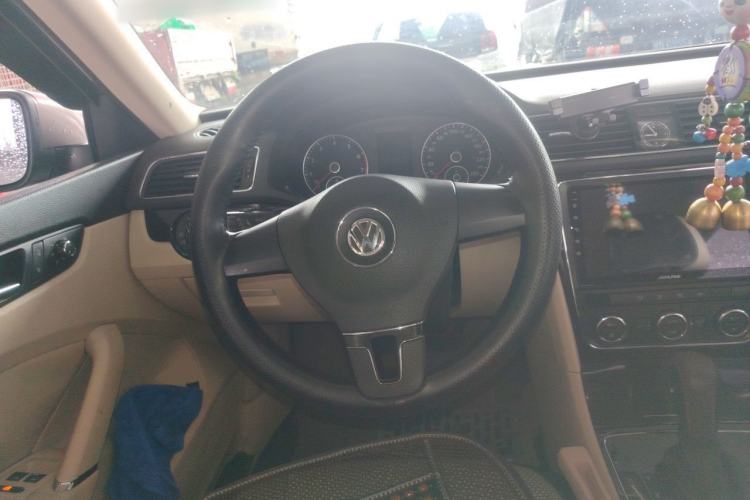 Used Volkswagen Passat 2011 1.8TSI Automatic Prestige Edition Steering Wheel