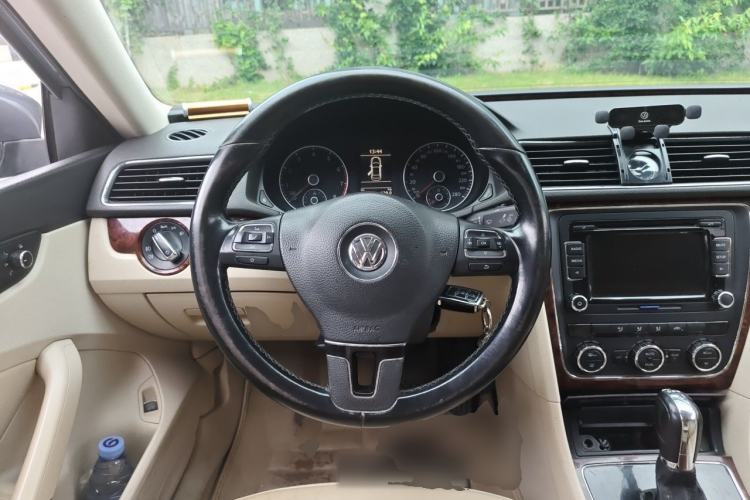Used Volkswagen Passat 2011 2.0 TSI DSG Premium Edition Steering Wheel