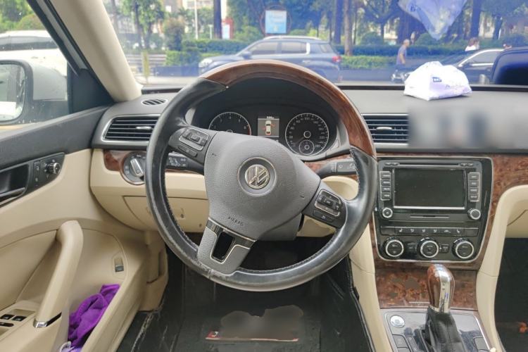 Used Volkswagen Passat 2011 1.8 TSI DSG Ultimate Edition Steering Wheel
