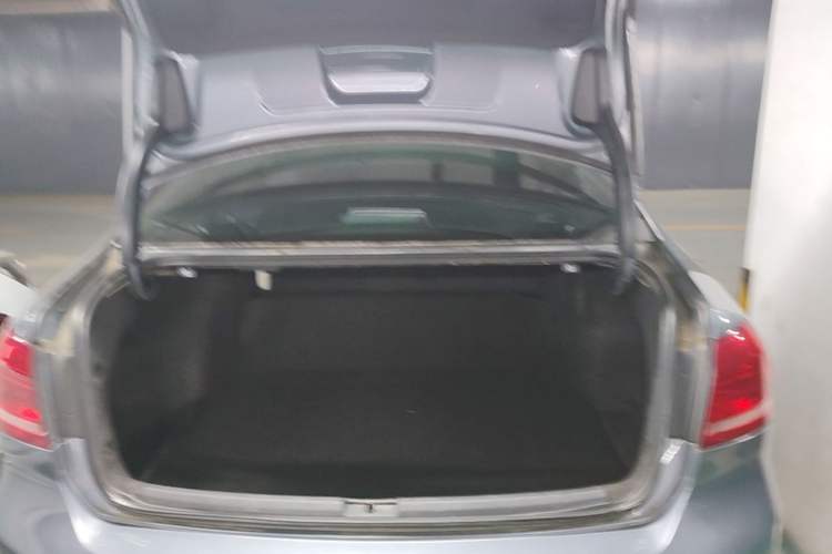 Used Volkswagen Passat 2011 1.8TSI DSG Prestige Edition Trunk