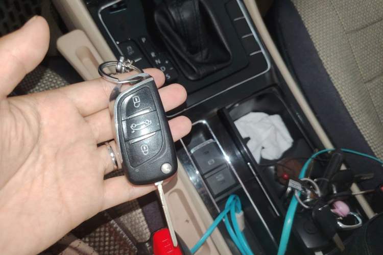 Used Volkswagen Passat 2011 1.8TSI Automatic Prestige Edition Vehicle Key