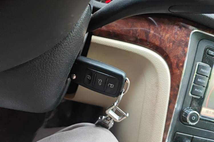 Used Volkswagen Passat 2011 1.8TSI DSG Prestige Edition Vehicle Key