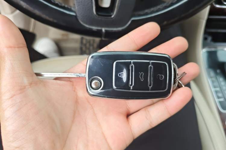 Used Volkswagen Passat 2011 2.0 TSI DSG Premium Edition Vehicle Key