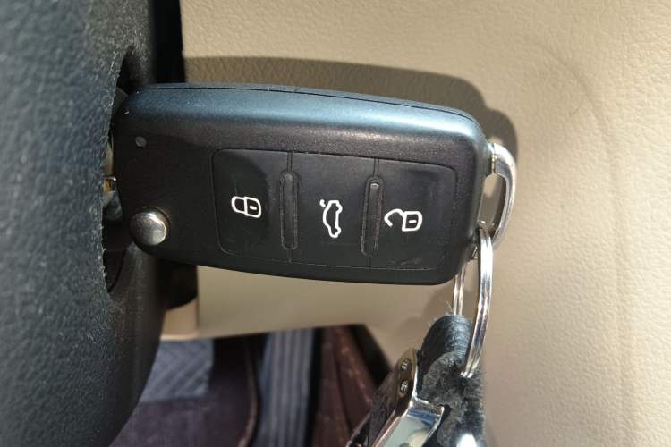 Used Volkswagen Passat 2011 2.0 TSI DSG Premium Edition Vehicle Key