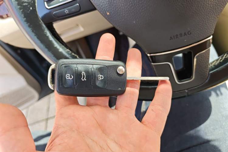 Used Volkswagen Passat 2011 1.8 TSI DSG Ultimate Edition Vehicle Key