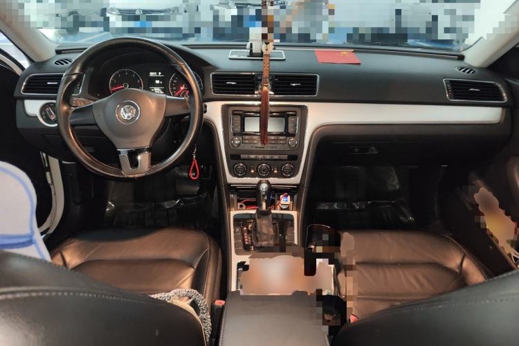 Used Volkswagen Passat 2011 1.8 TSI DSG Prestige Edition Center Console