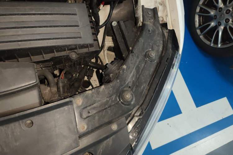 Used Volkswagen Passat 2011 1.8 TSI DSG Prestige Edition Engine Bay Left