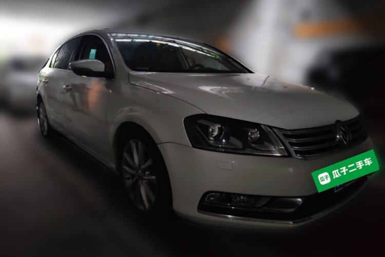 Used Volkswagen Passat 2011 2.0 TSI DSG Premium Edition Front Right 45 Deg