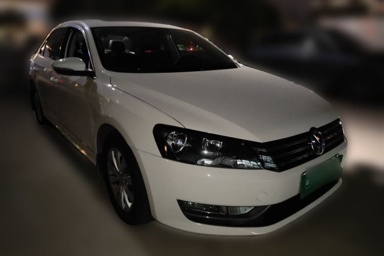 Used Volkswagen Passat 2011 1.8 TSI DSG Prestige Edition Front Right 45 Deg
