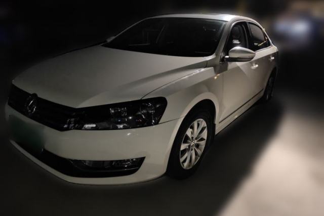Ojetý Volkswagen Passat 2011 1.8 TSI DSG Prestige Edition