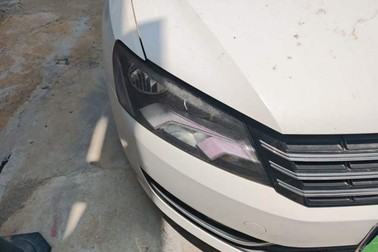 Used Volkswagen Passat 2011 1.8 TSI DSG Prestige Edition Right Front Headlight