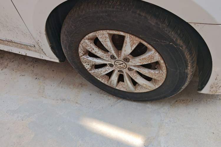 Used Volkswagen Passat 2011 1.8 TSI DSG Prestige Edition Right Front Wheel Hub