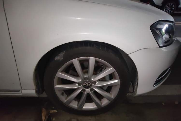 Used Volkswagen Passat 2011 2.0 TSI DSG Premium Edition Right Front Wheel Hub