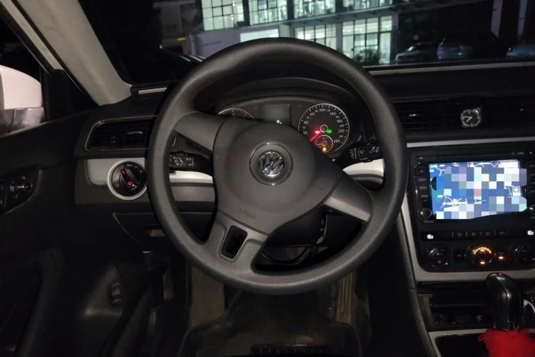 Used Volkswagen Passat 2011 1.8 TSI DSG Prestige Edition Steering Wheel
