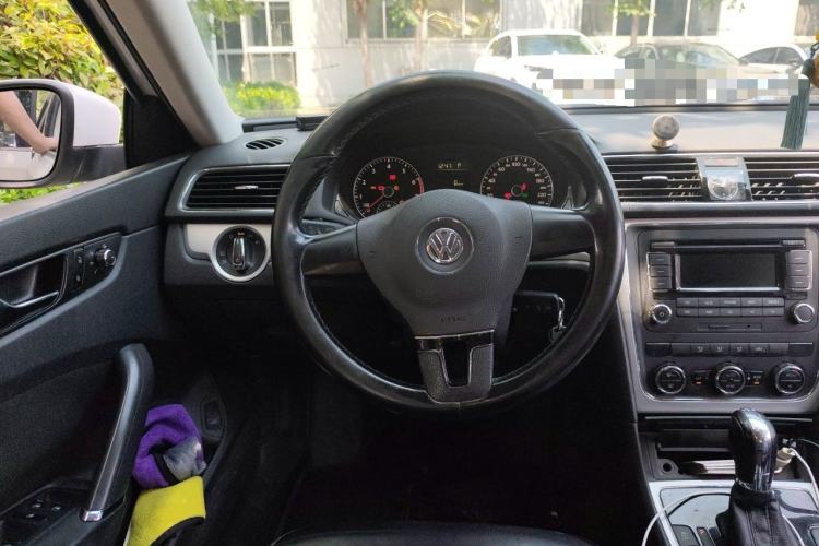 Used Volkswagen Passat 2011 1.8 TSI DSG Prestige Edition Steering Wheel