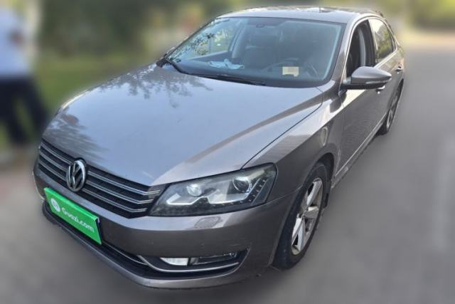 Volkswagen Passat 2011 2.0 TSI DSG Premium Edition de segunda mano