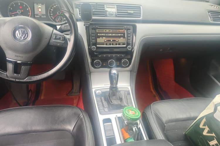 Used Volkswagen Passat 2011 1.8 TSI DSG Ultimate Edition Audio And AC Panel