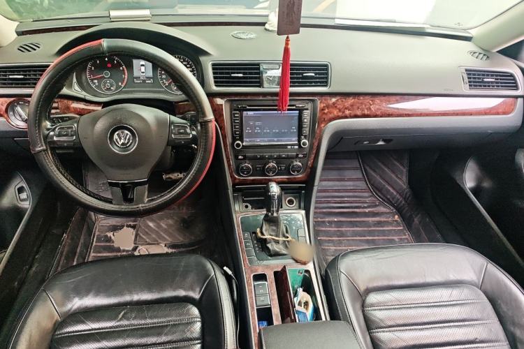 Used Volkswagen Passat 2011 1.8TSI DSG Prestige Edition Center Console