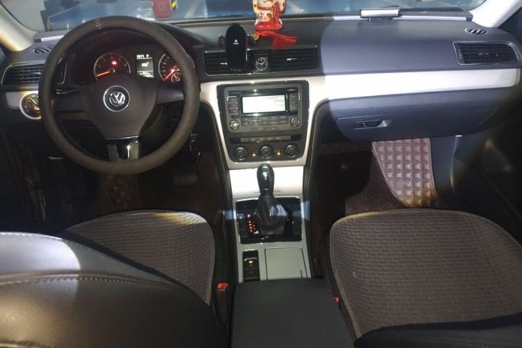 Used Volkswagen Passat 2011 1.8 TSI DSG Prestige Edition Center Console