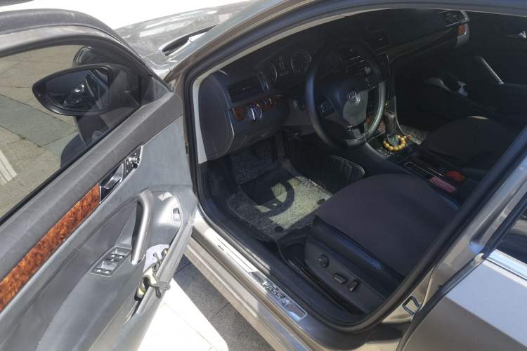 Used Volkswagen Passat 2011 1.8TSI DSG Prestige Edition Driver Seat