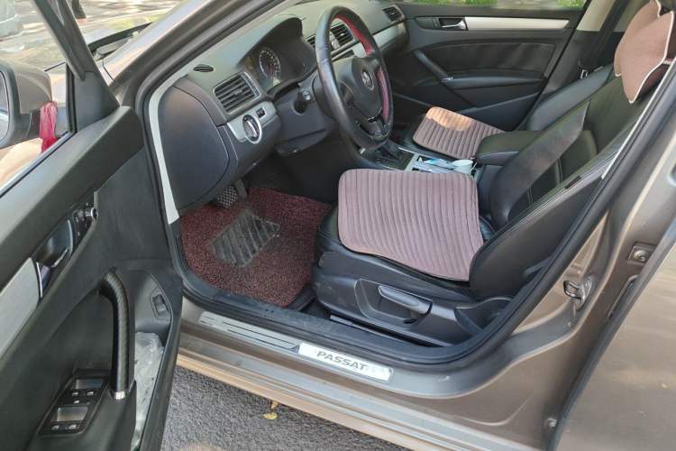 Used Volkswagen Passat 2011 1.8 TSI DSG Prestige Edition Driver Seat