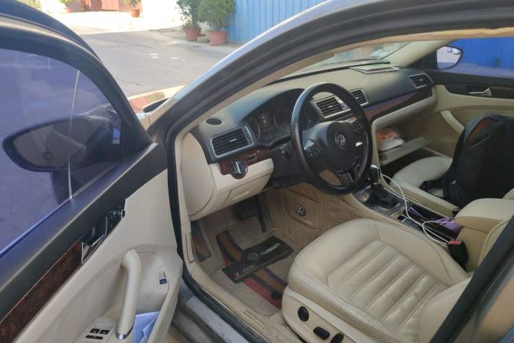 Used Volkswagen Passat 2011 1.8TSI DSG Prestige Edition Driver Seat