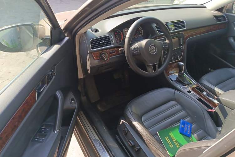 Used Volkswagen Passat 2011 1.8TSI DSG Prestige Edition Driver Seat