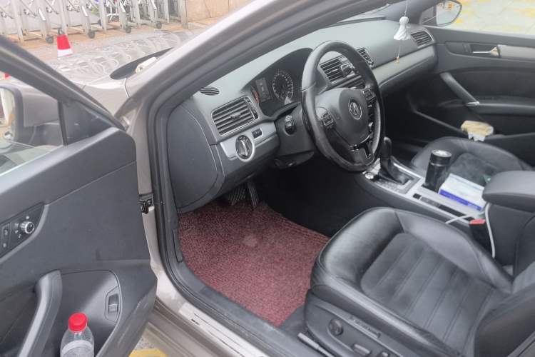 Used Volkswagen Passat 2011 2.0 TSI DSG Ultimate Edition Driver Seat