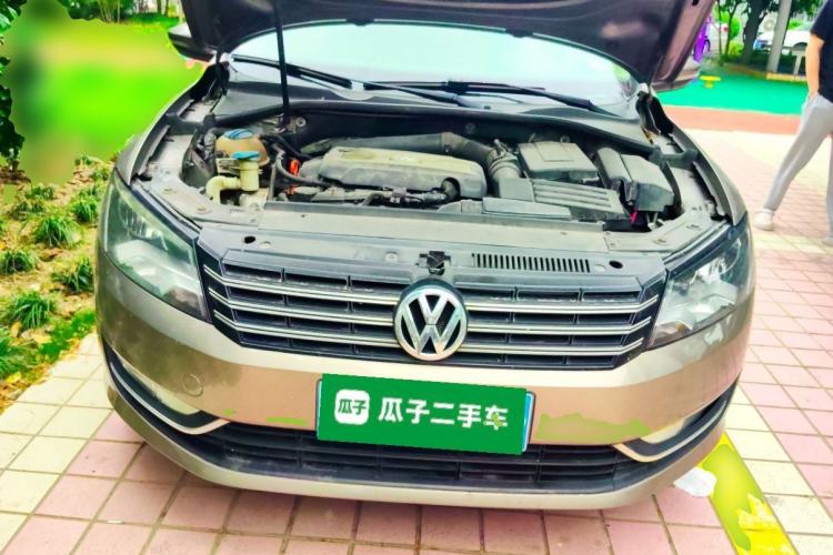 Used Volkswagen Passat 2011 1.8TSI Automatic Prestige Edition Engine Bay