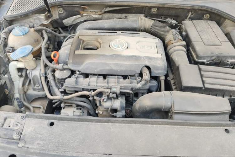 Used Volkswagen Passat 2011 1.8TSI DSG Prestige Edition Engine Bay