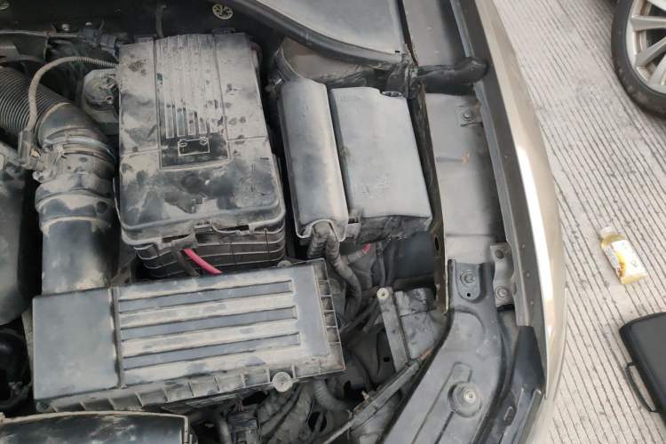 Used Volkswagen Passat 2011 1.8TSI Automatic Prestige Edition Engine Bay Left