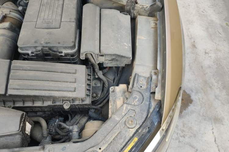 Used Volkswagen Passat 2011 1.8TSI DSG Prestige Edition Engine Bay Left
