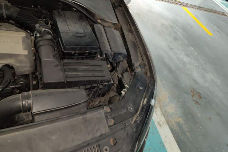 Used Volkswagen Passat 2011 2.0 TSI DSG Ultimate Edition Engine Bay Left
