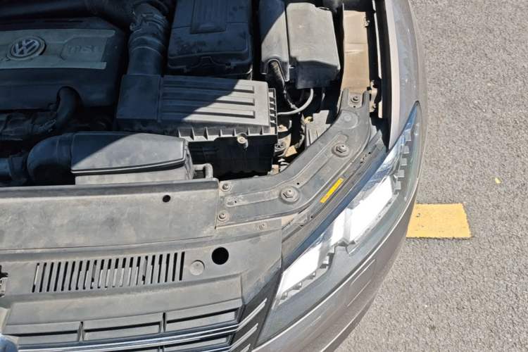 Used Volkswagen Passat 2011 2.0 TSI DSG Ultimate Edition Engine Bay Left