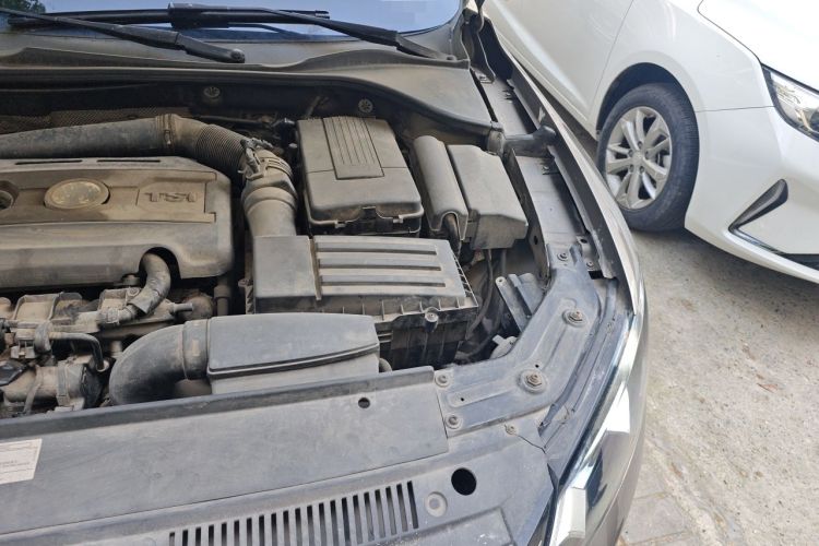 Used Volkswagen Passat 2011 1.8TSI Automatic Prestige Edition Engine Bay Left