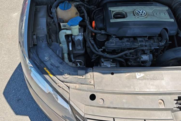 Used Volkswagen Passat 2011 2.0 TSI DSG Ultimate Edition Engine Bay Right