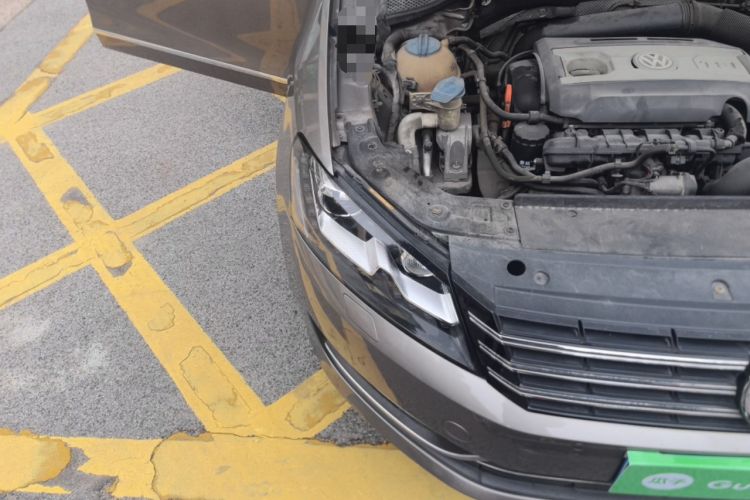 Used Volkswagen Passat 2011 2.0 TSI DSG Ultimate Edition Engine Bay Right