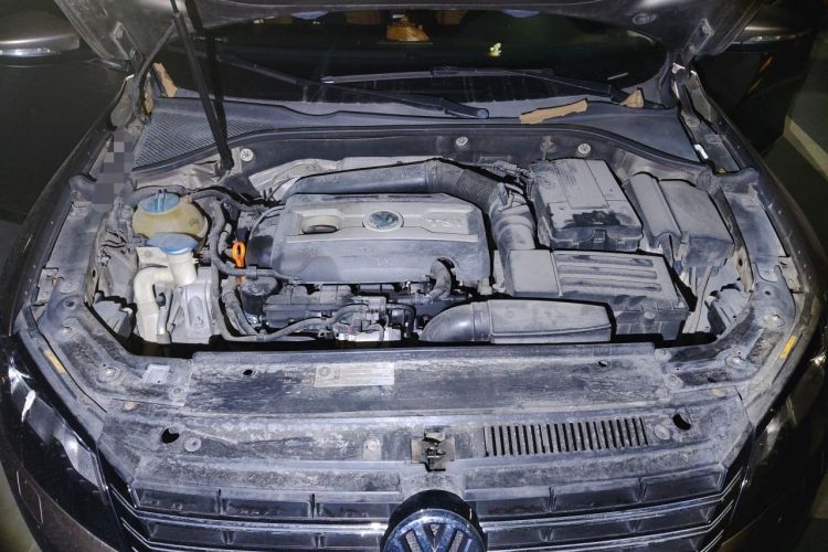Used Volkswagen Passat 2011 1.8TSI DSG Prestige Edition Engine Bay