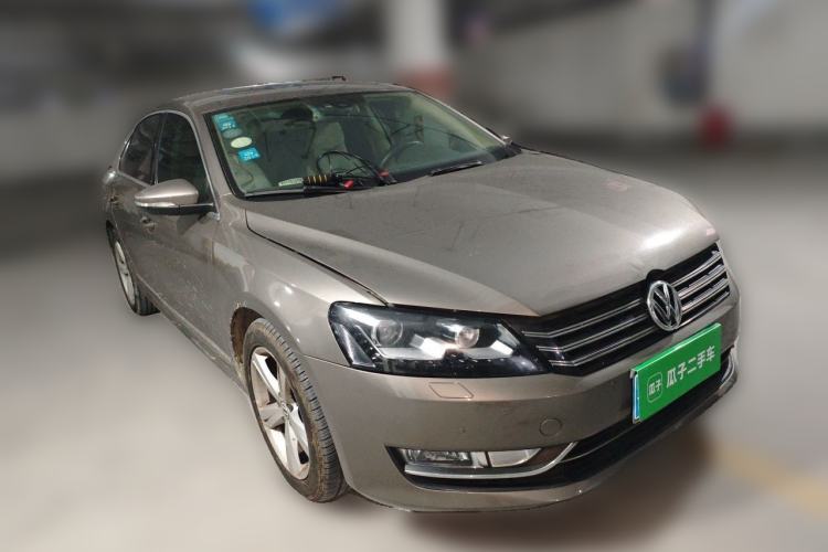 Used Volkswagen Passat 2011 1.8TSI DSG Prestige Edition Front Right 45 Deg