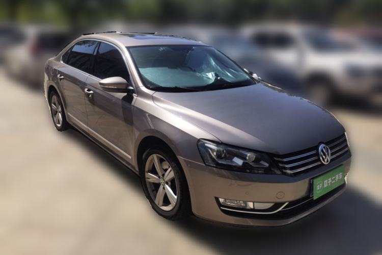 Used Volkswagen Passat 2011 1.8TSI DSG Prestige Edition Front Right 45 Deg