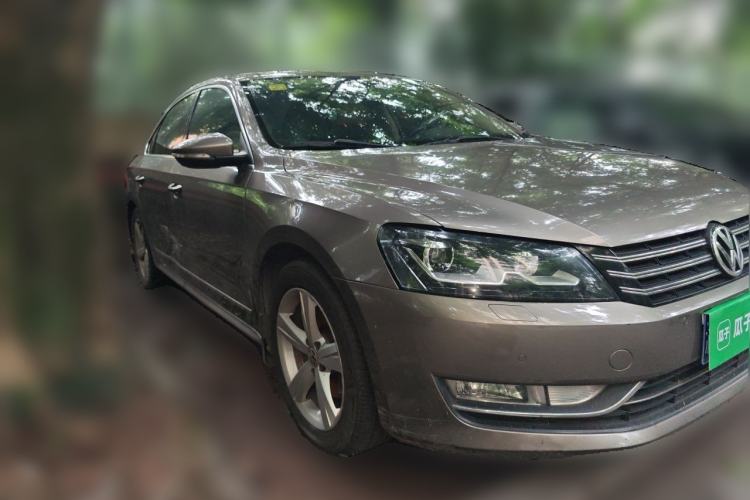 Used Volkswagen Passat 2011 1.8TSI DSG Prestige Edition Front Right 45 Deg