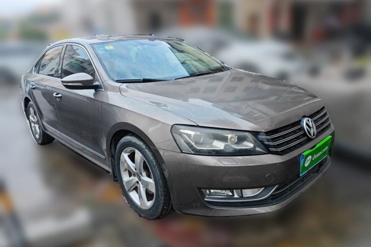 Used Volkswagen Passat 2011 2.0 TSI DSG Ultimate Edition Front Right 45 Deg